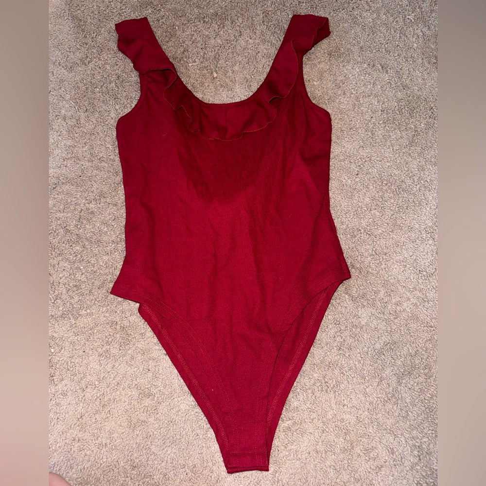 Backless body suit